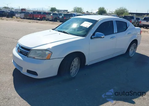 2011 Dodge Avenger Express z USA, uszkodzony, nr VIN 1B3BD4FB5BN616751